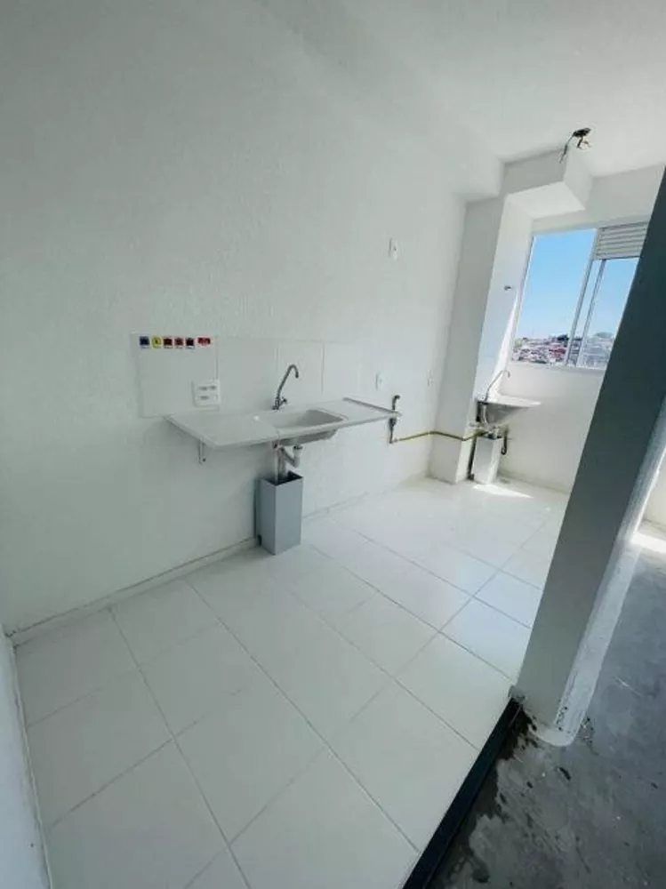 Apartamento à venda com 2 quartos, 41m² - Foto 3