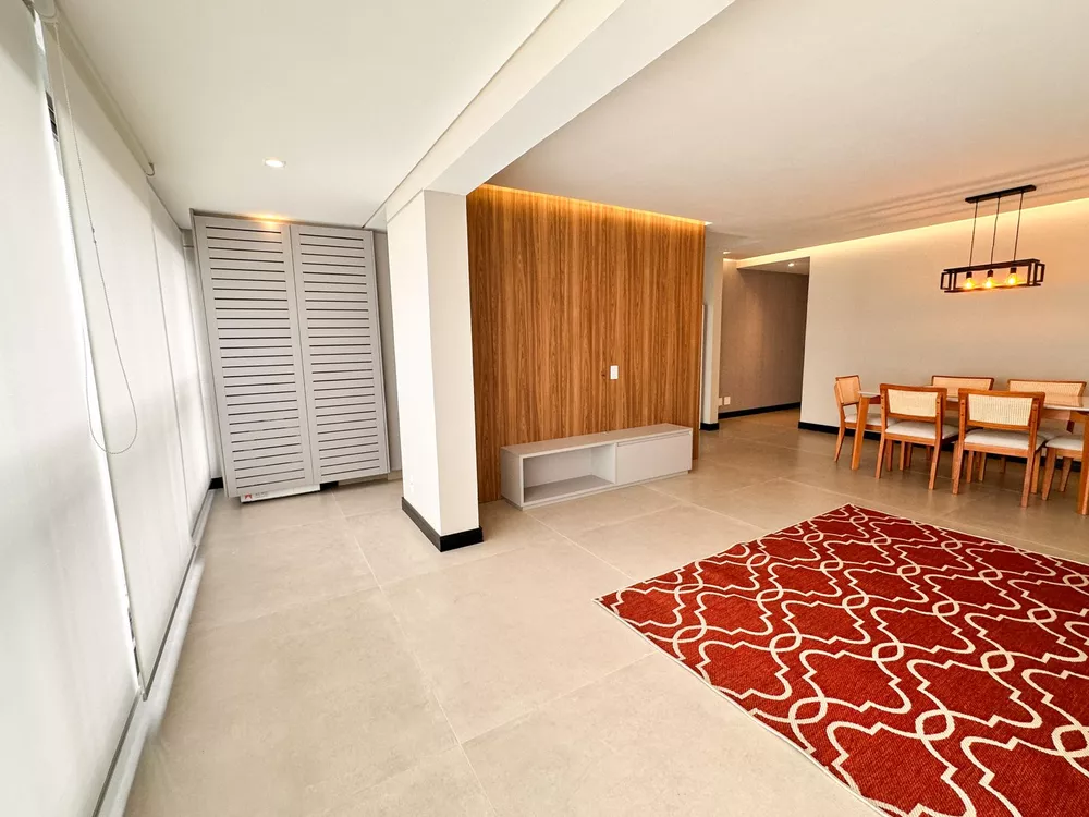 Apartamento à venda com 2 quartos, 90m² - Foto 1