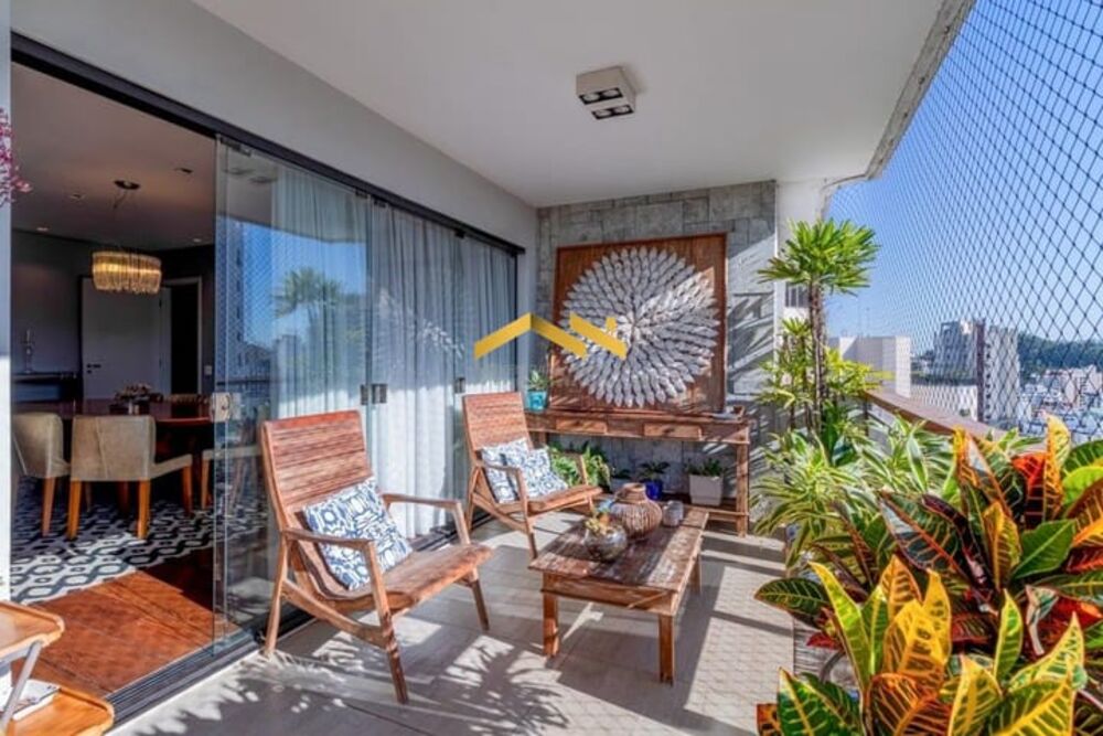 Apartamento à venda com 4 quartos, 261m² - Foto 1