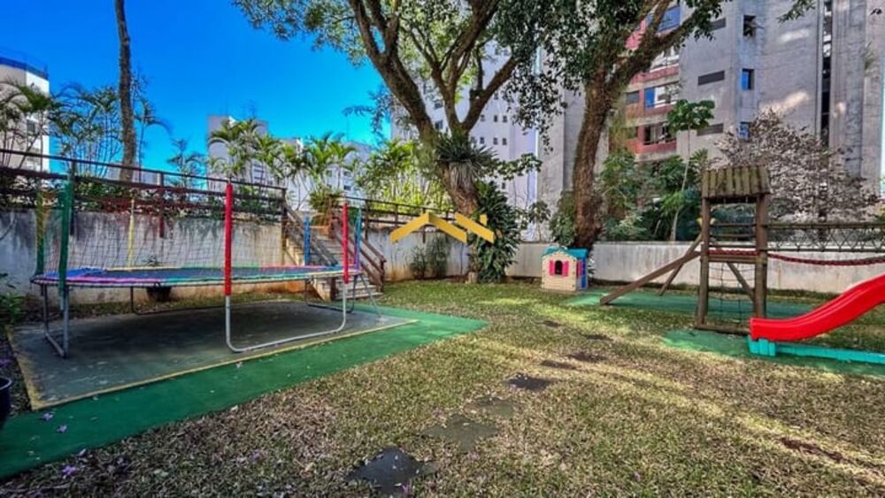 Apartamento à venda com 4 quartos, 261m² - Foto 4