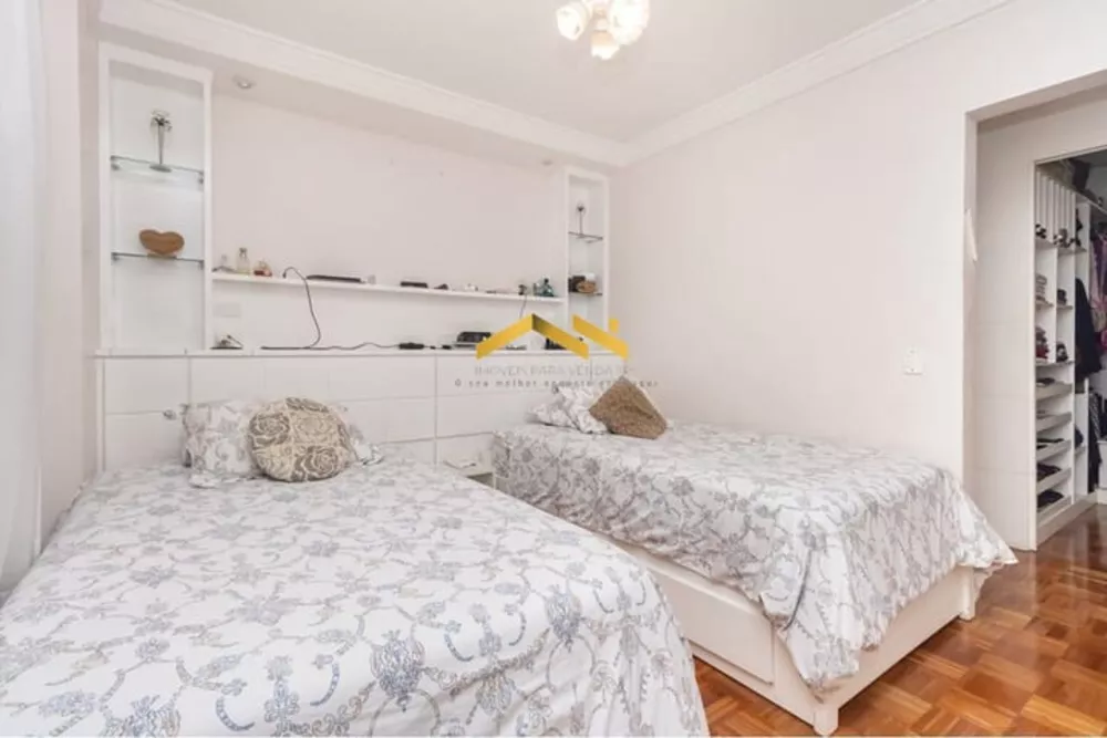 Apartamento à venda com 4 quartos, 200m² - Foto 5