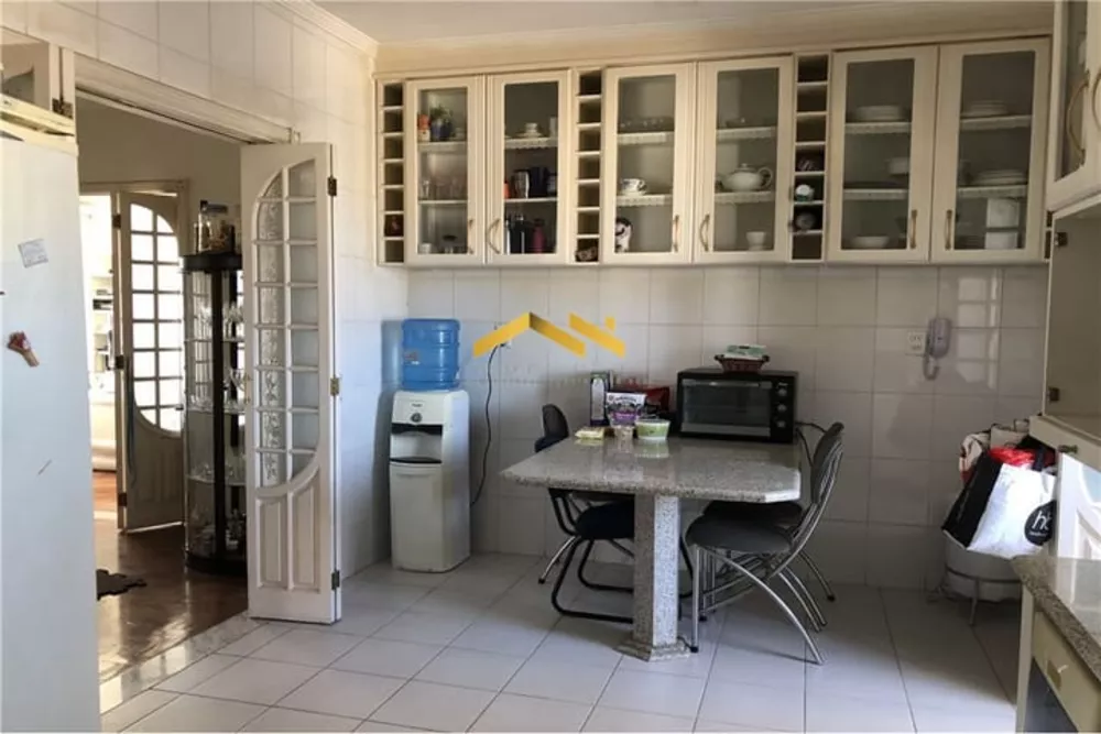 Apartamento à venda com 3 quartos, 270m² - Foto 34