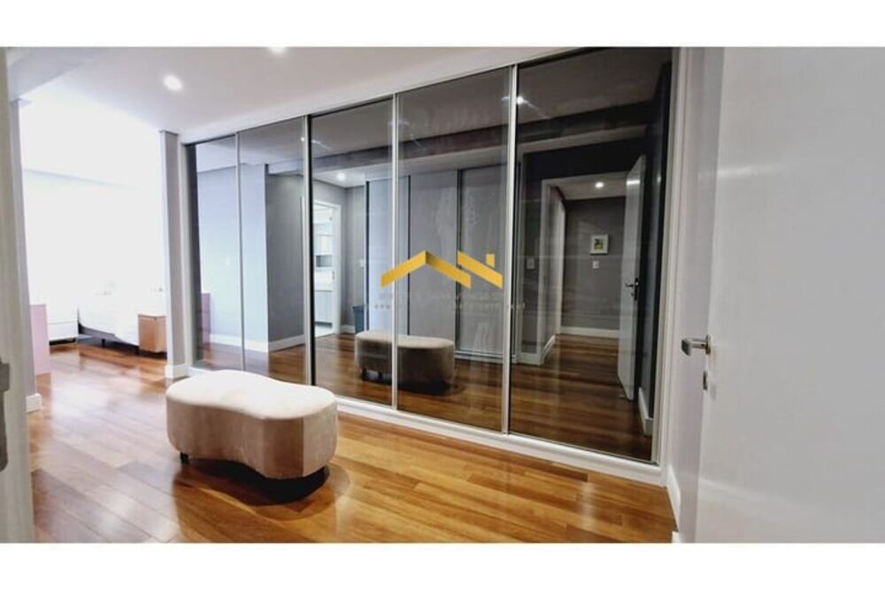 Apartamento à venda com 3 quartos, 239m² - Foto 10