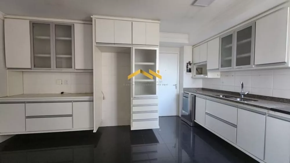 Apartamento à venda com 3 quartos, 172m² - Foto 13