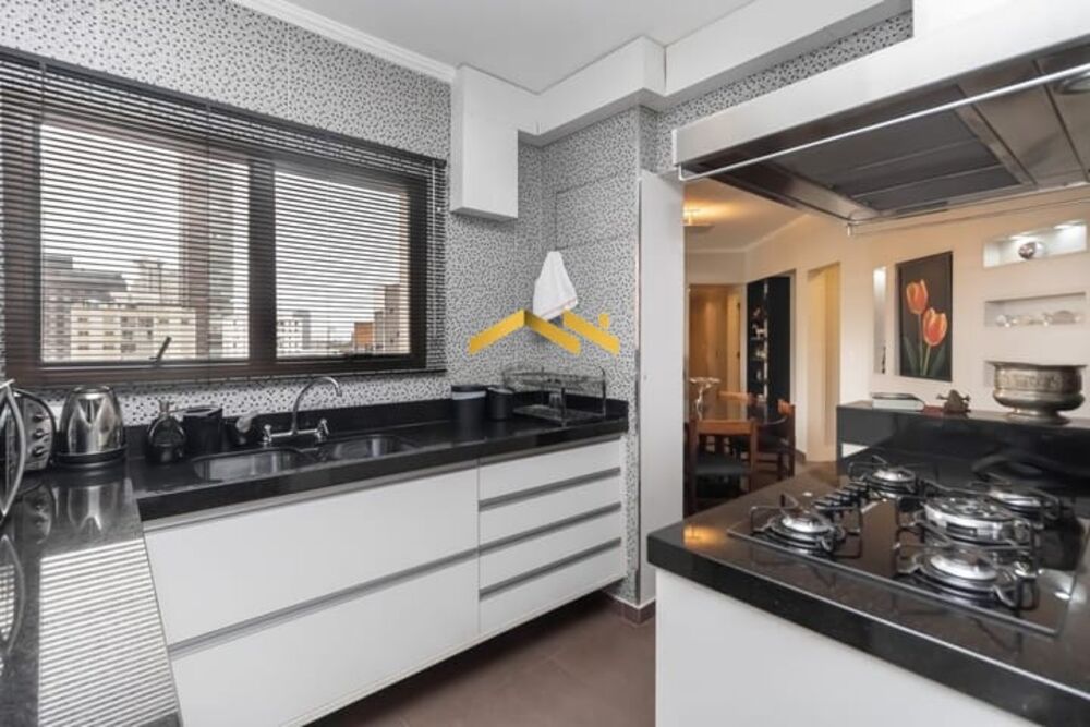 Apartamento à venda com 4 quartos, 217m² - Foto 13