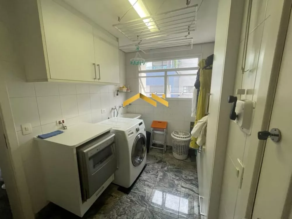 Apartamento à venda com 3 quartos, 200m² - Foto 5