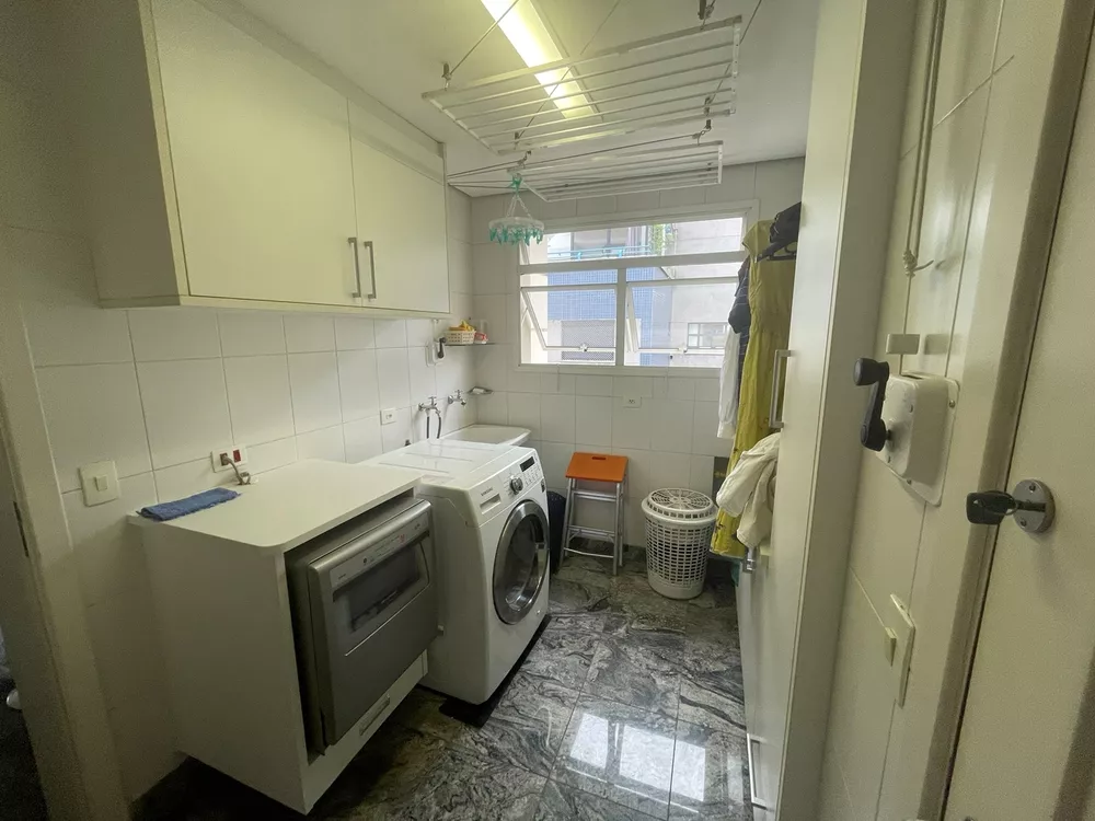 Apartamento à venda com 3 quartos, 200m² - Foto 40