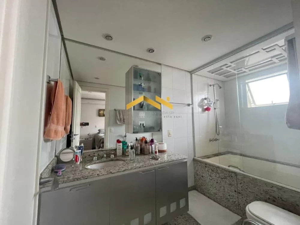 Apartamento à venda com 3 quartos, 200m² - Foto 15