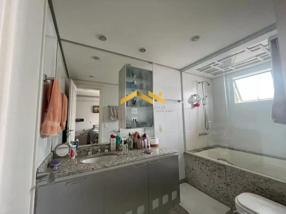 Apartamento à venda com 3 quartos, 200m² - Foto 13