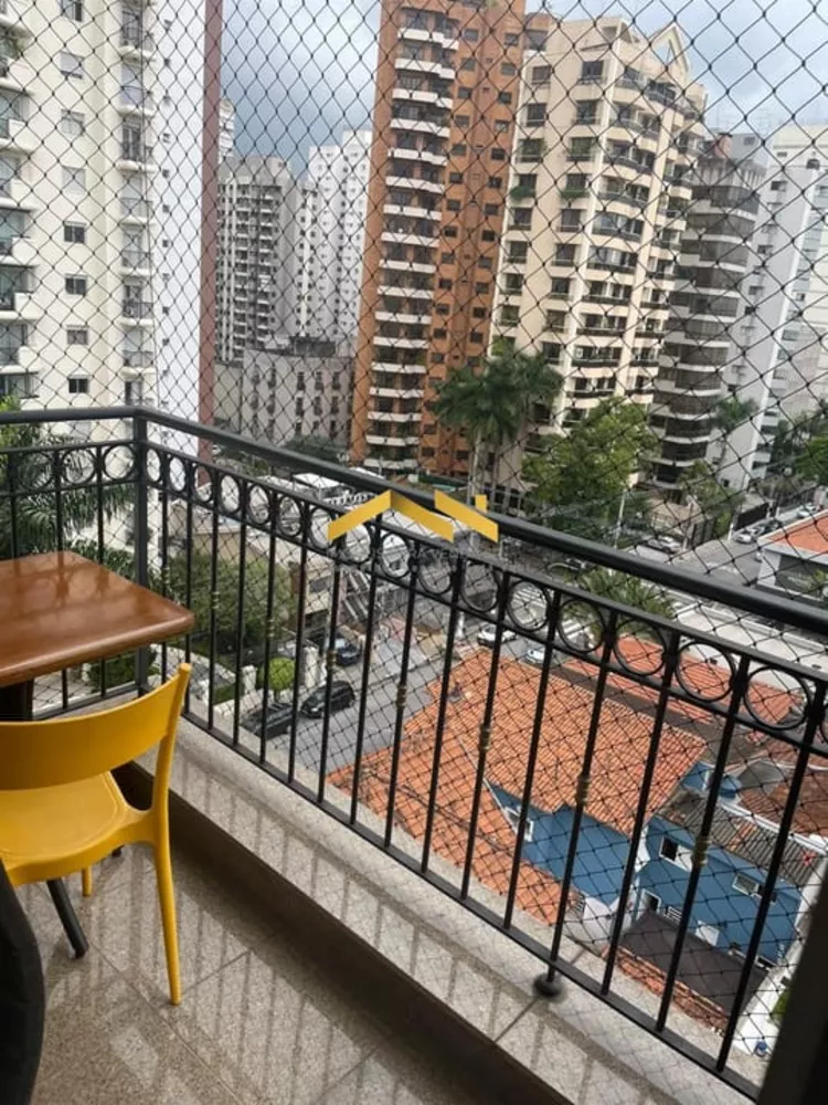 Apartamento à venda com 3 quartos, 200m² - Foto 2