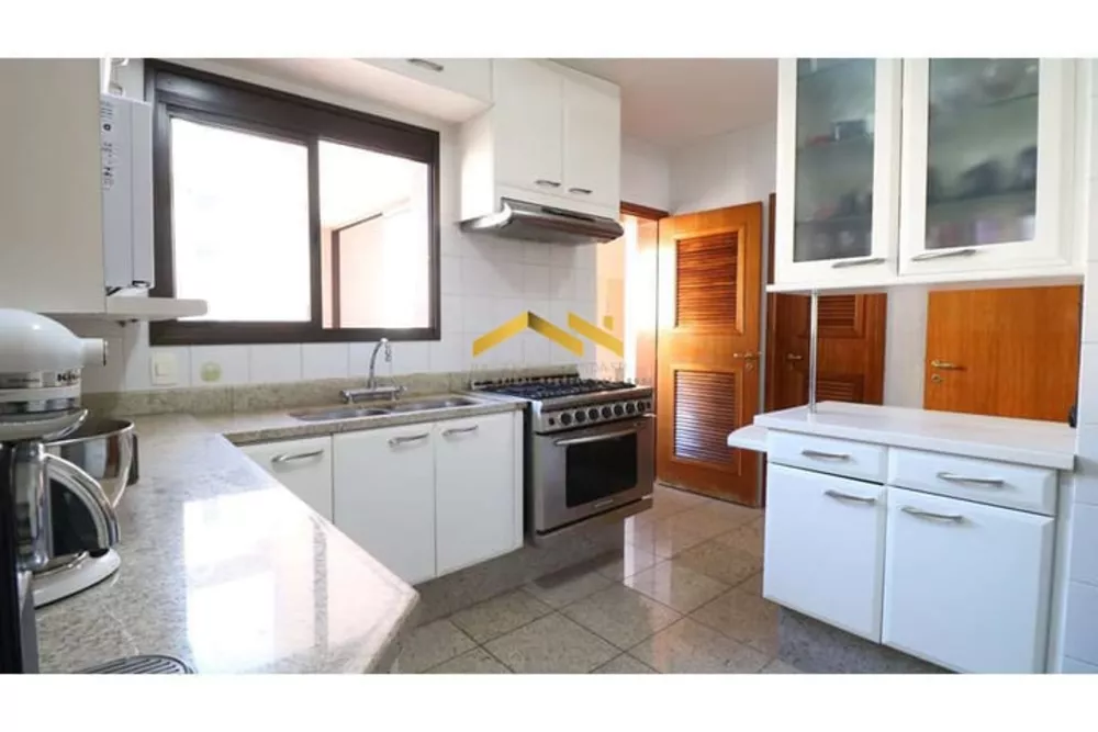 Apartamento à venda com 4 quartos, 226m² - Foto 14