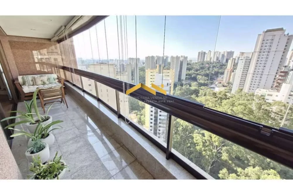 Apartamento à venda com 4 quartos, 226m² - Foto 1