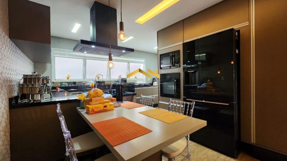 Apartamento, 4 quartos, 238 m² - Foto 1