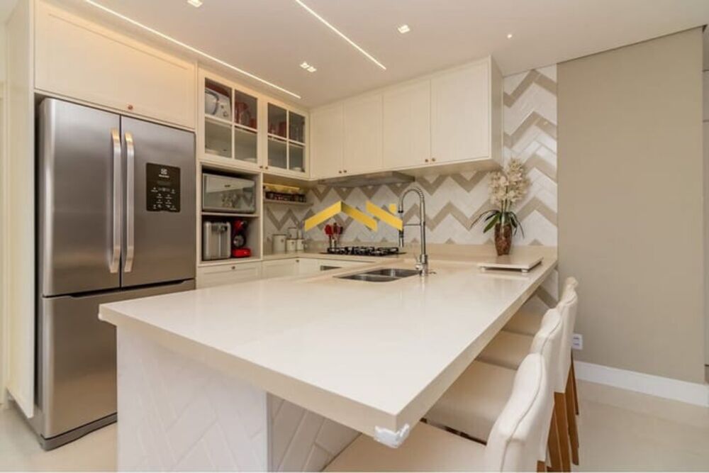 Apartamento à venda com 3 quartos, 110m² - Foto 10