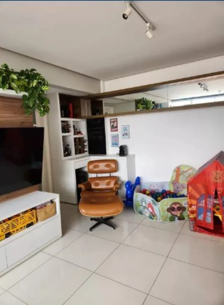 Apartamento à venda com 2 quartos, 103m² - Foto 3