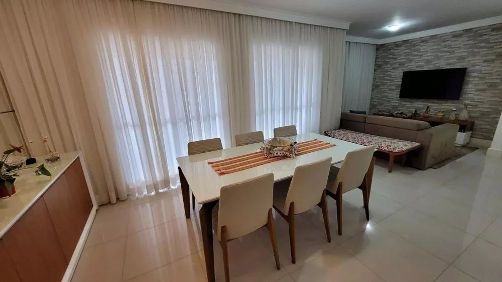 Apartamento à venda com 2 quartos, 80m² - Foto 1