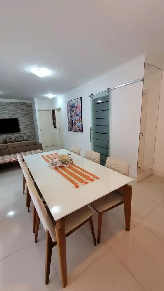 Apartamento à venda com 2 quartos, 80m² - Foto 2