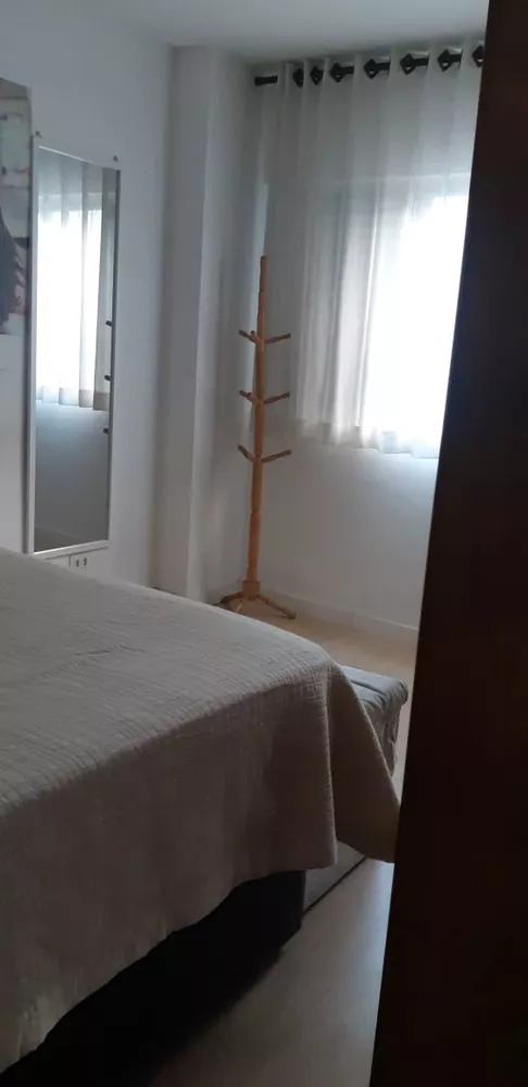 Apartamento à venda com 2 quartos, 70m² - Foto 1