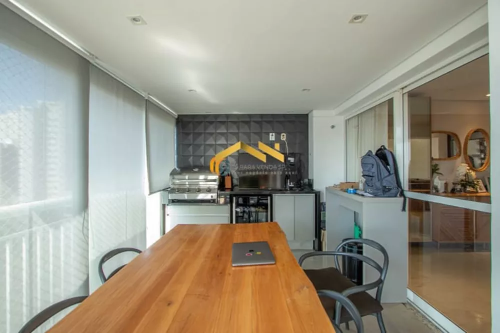 Apartamento à venda com 4 quartos, 238m² - Foto 2