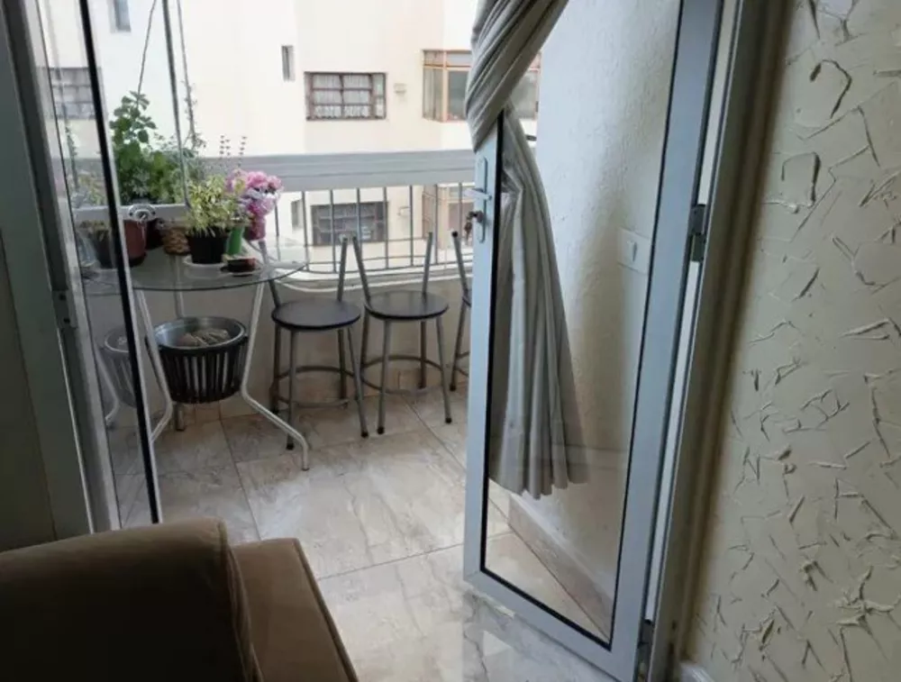 Apartamento à venda com 2 quartos, 65m² - Foto 11