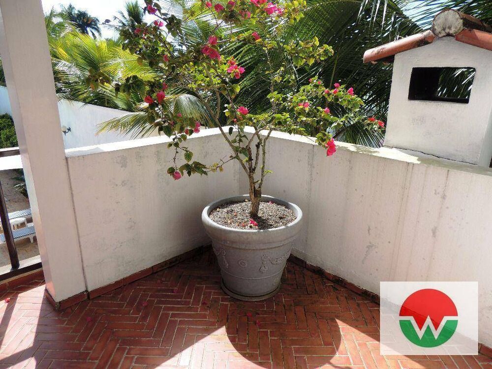 Casa de Condomínio à venda e aluguel com 8 quartos, 600m² - Foto 4