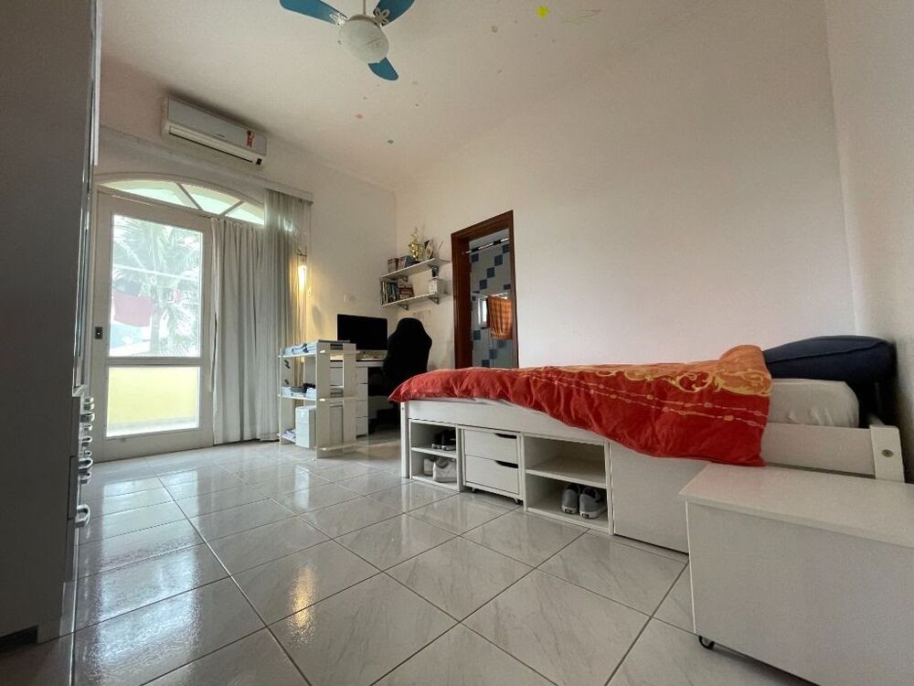 Casa de Condomínio à venda com 4 quartos, 398m² - Foto 4