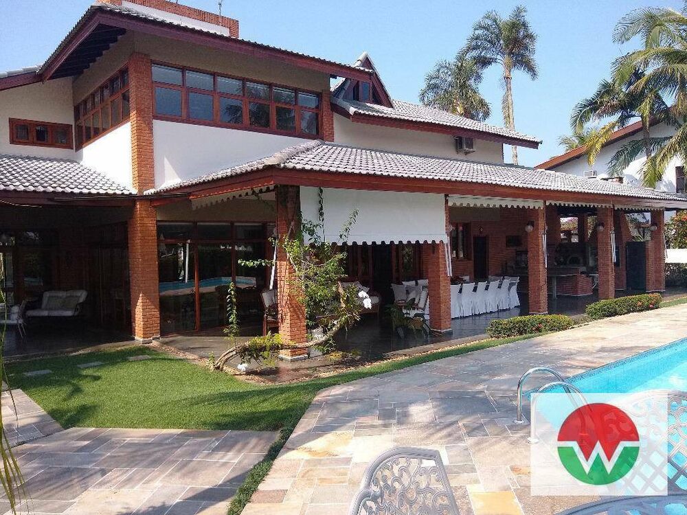 Casa de Condomínio à venda com 4 quartos, 550m² - Foto 1