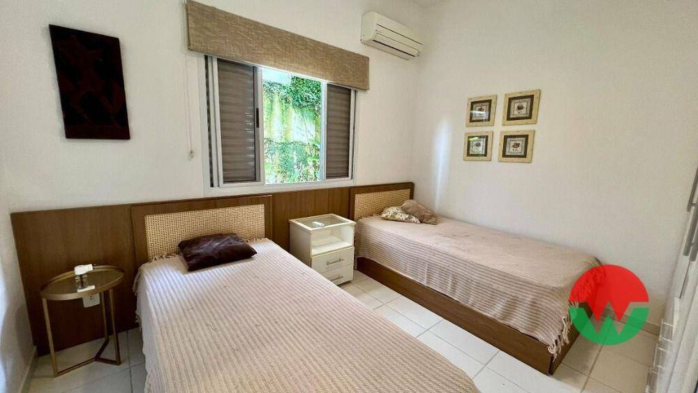 Casa de Condomínio à venda com 4 quartos, 320m² - Foto 1