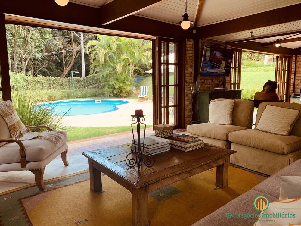Casa de Condomínio à venda com 3 quartos, 384m² - Foto 2