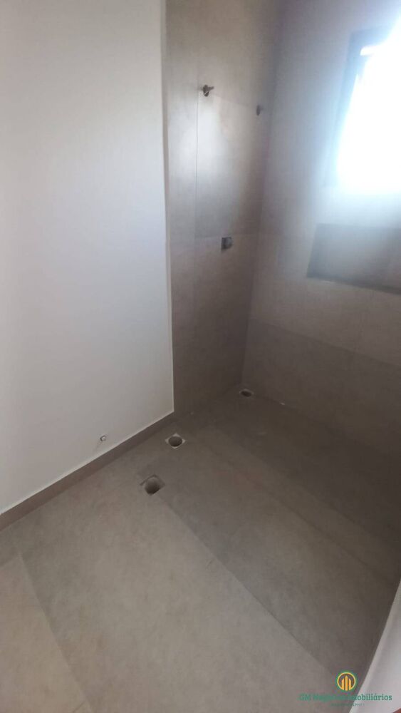 Casa de Condomínio à venda com 5 quartos, 338m² - Foto 1