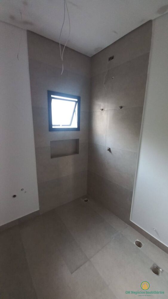 Casa de Condomínio à venda com 5 quartos, 338m² - Foto 2