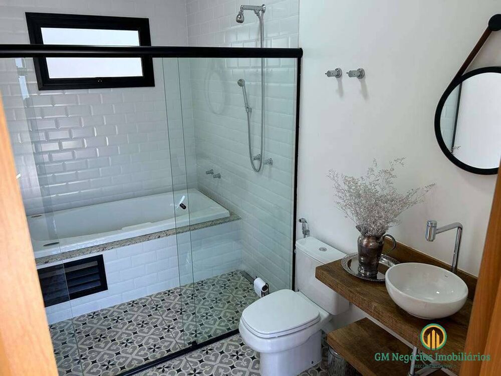 Casa, 3 quartos, 270 m² - Foto 1