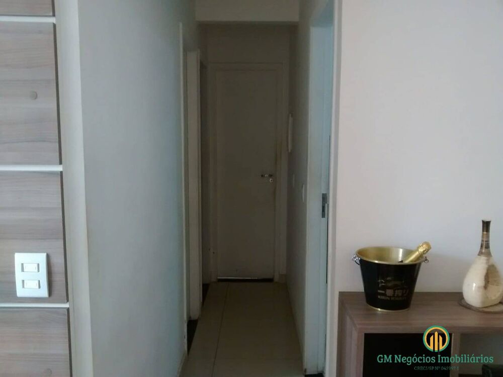 Apartamento à venda com 2 quartos, 70m² - Foto 3