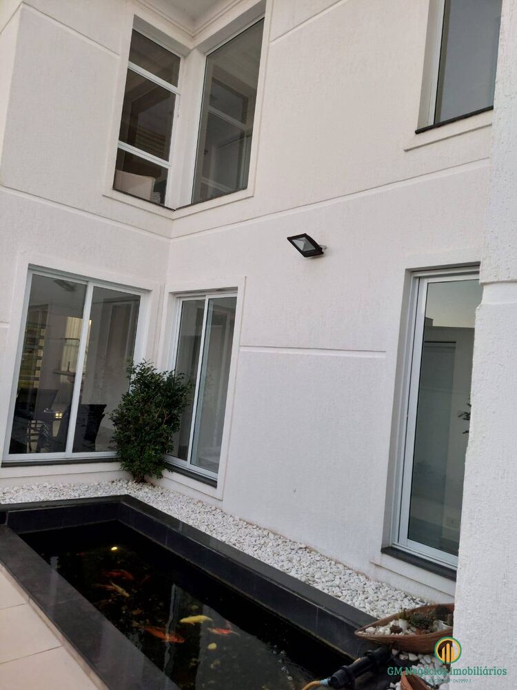 Casa de Condomínio à venda com 3 quartos, 400m² - Foto 2