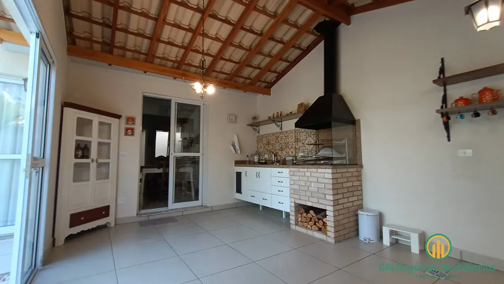 Casa, 3 quartos, 230 m² - Foto 2