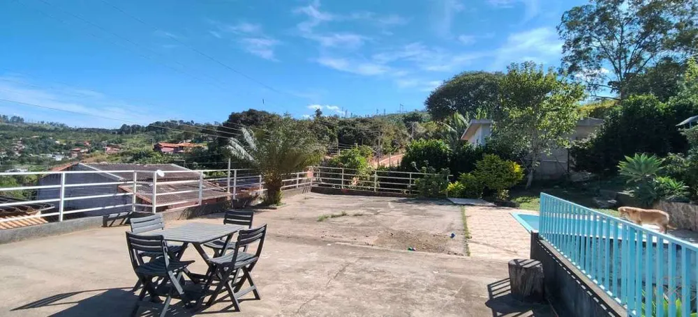 Sítio, 4 quartos, 236 m² - Foto 2