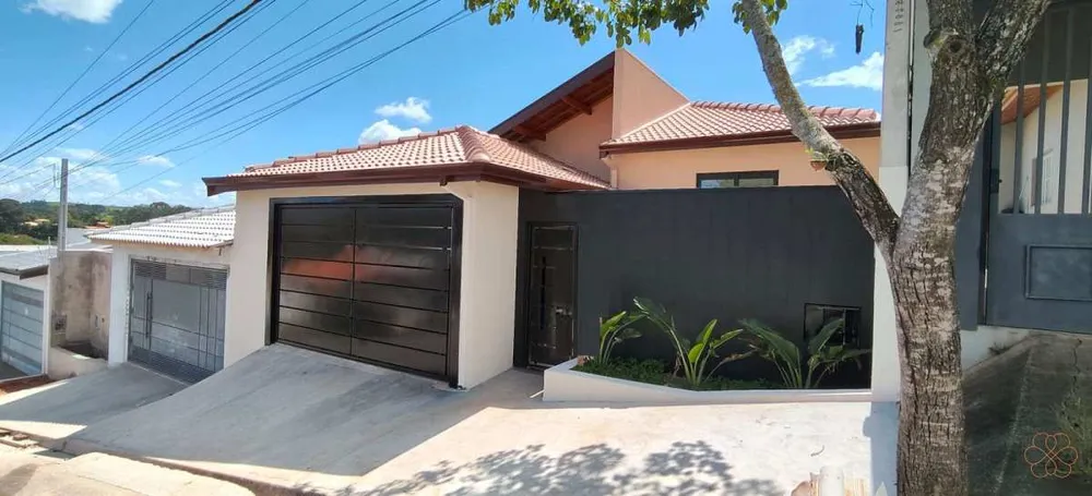 Casa, 3 quartos, 133 m² - Foto 1