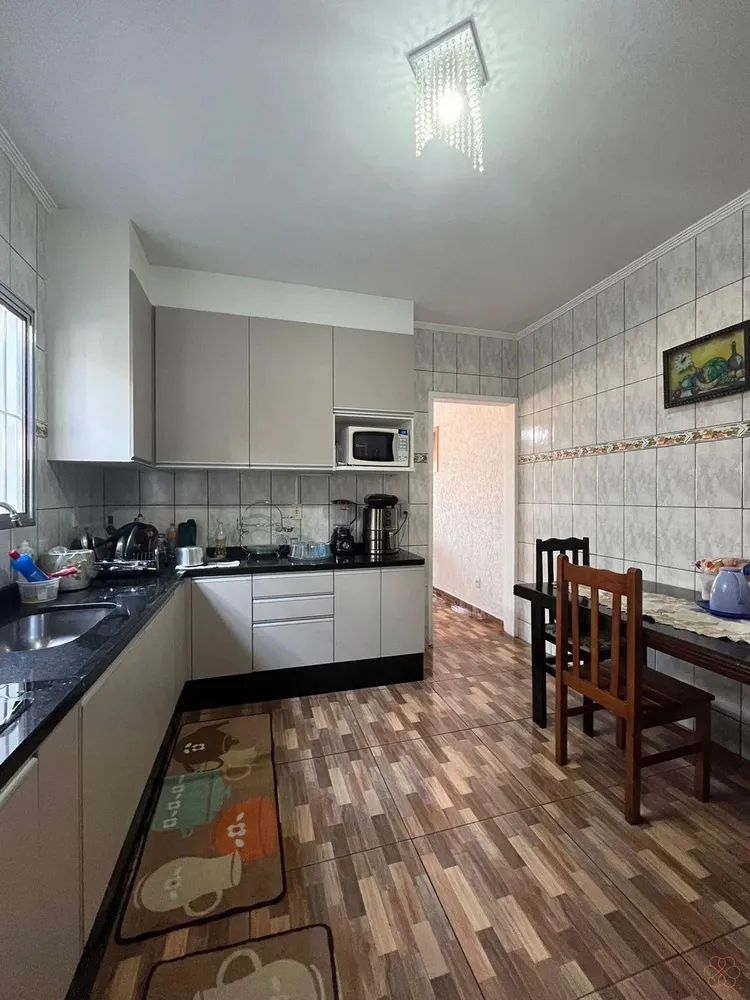 Casa, 3 quartos, 114 m² - Foto 1