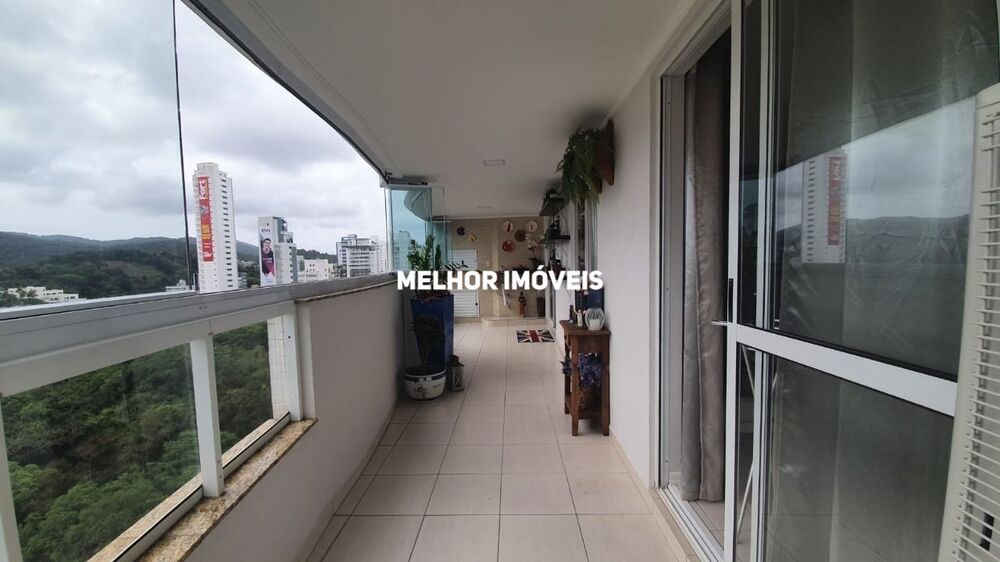 Apartamento à venda com 2 quartos, 94m² - Foto 3
