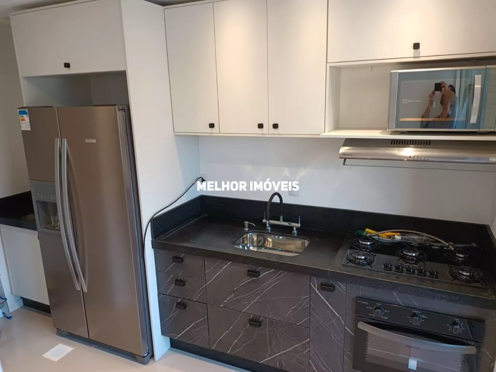 Apartamento à venda com 3 quartos, 70m² - Foto 2