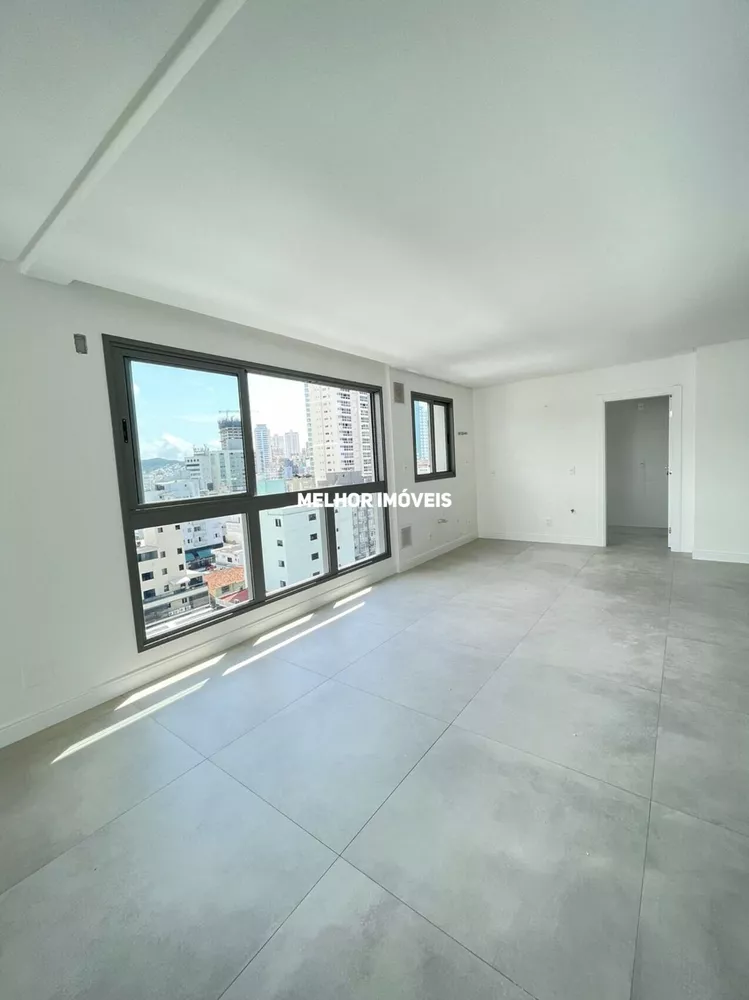 Apartamento à venda com 4 quartos, 151m² - Foto 3