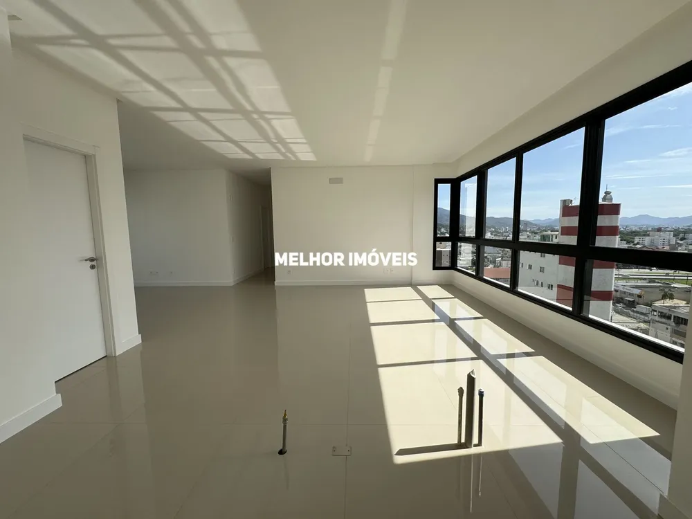Apartamento, 3 quartos, 130 m² - Foto 1