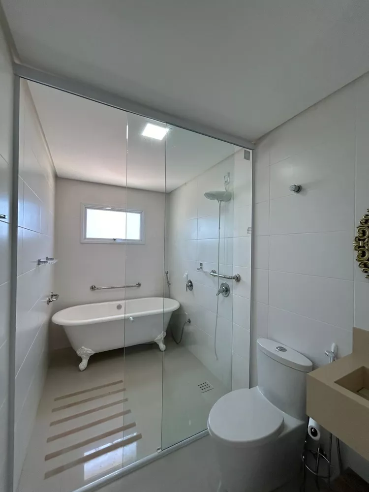 Apartamento à venda com 3 quartos, 134m² - Foto 3