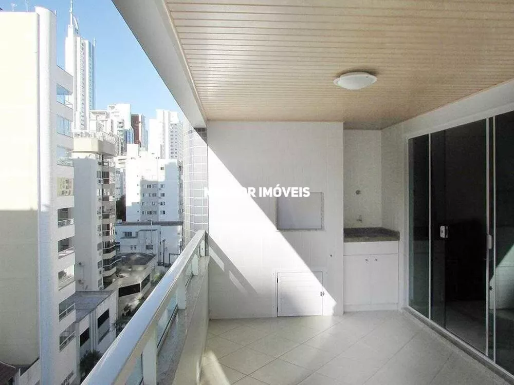 Apartamento para alugar com 2 quartos, 121m² - Foto 2