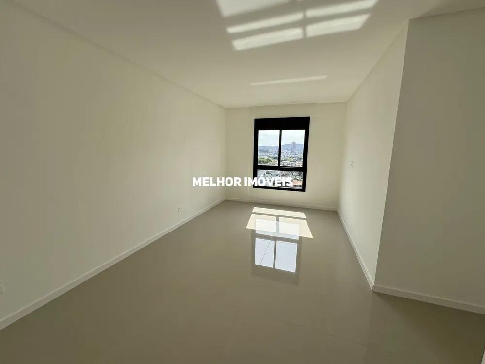 Apartamento, 3 quartos, 130 m² - Foto 2
