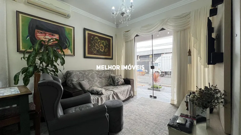 Casa, 3 quartos, 242 m² - Foto 1