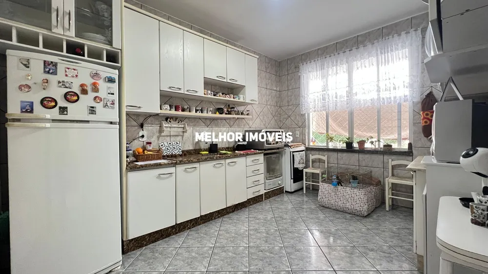 Casa, 3 quartos, 242 m² - Foto 3