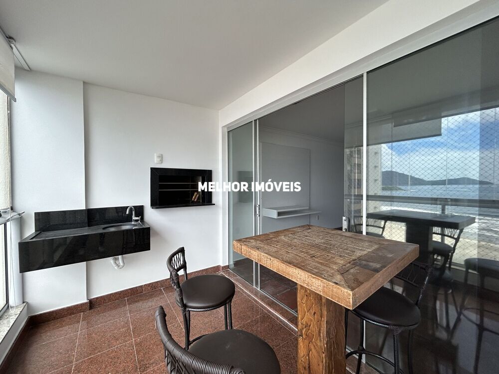Apartamento para alugar com 4 quartos, 150m² - Foto 1