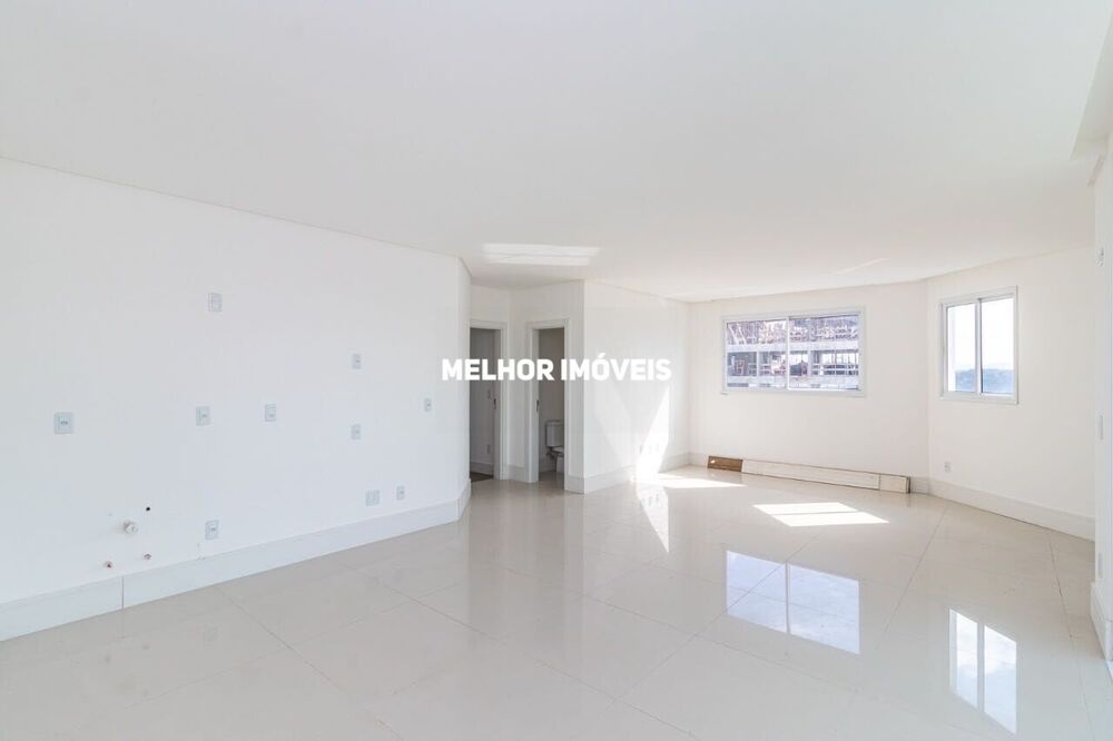Apartamento à venda com 3 quartos, 121m² - Foto 4