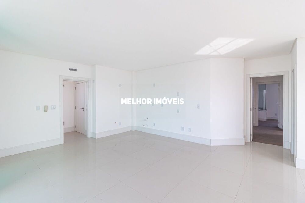 Apartamento à venda com 3 quartos, 121m² - Foto 8